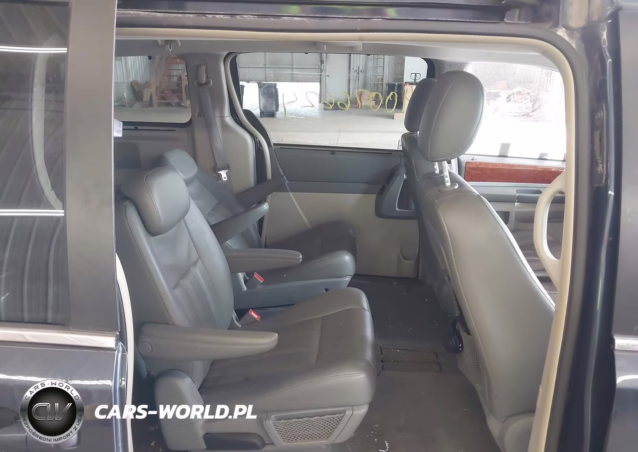 2009 Chrysler Town & Country Touring VIN:2A8HR54XX9R577935 - 8