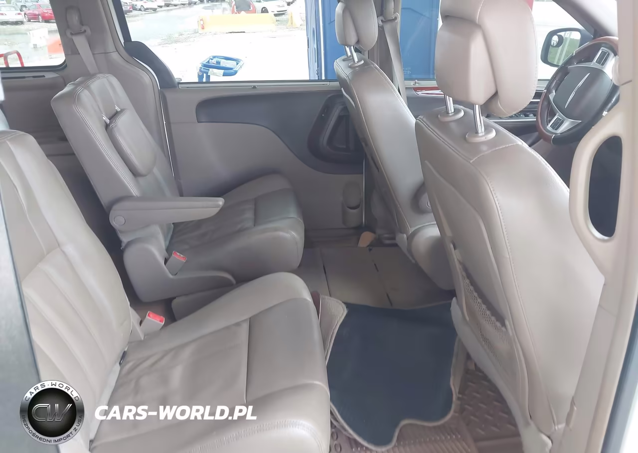2014 Chrysler Town & Country Touring VIN:2C4RC1BG0ER349803 - 8