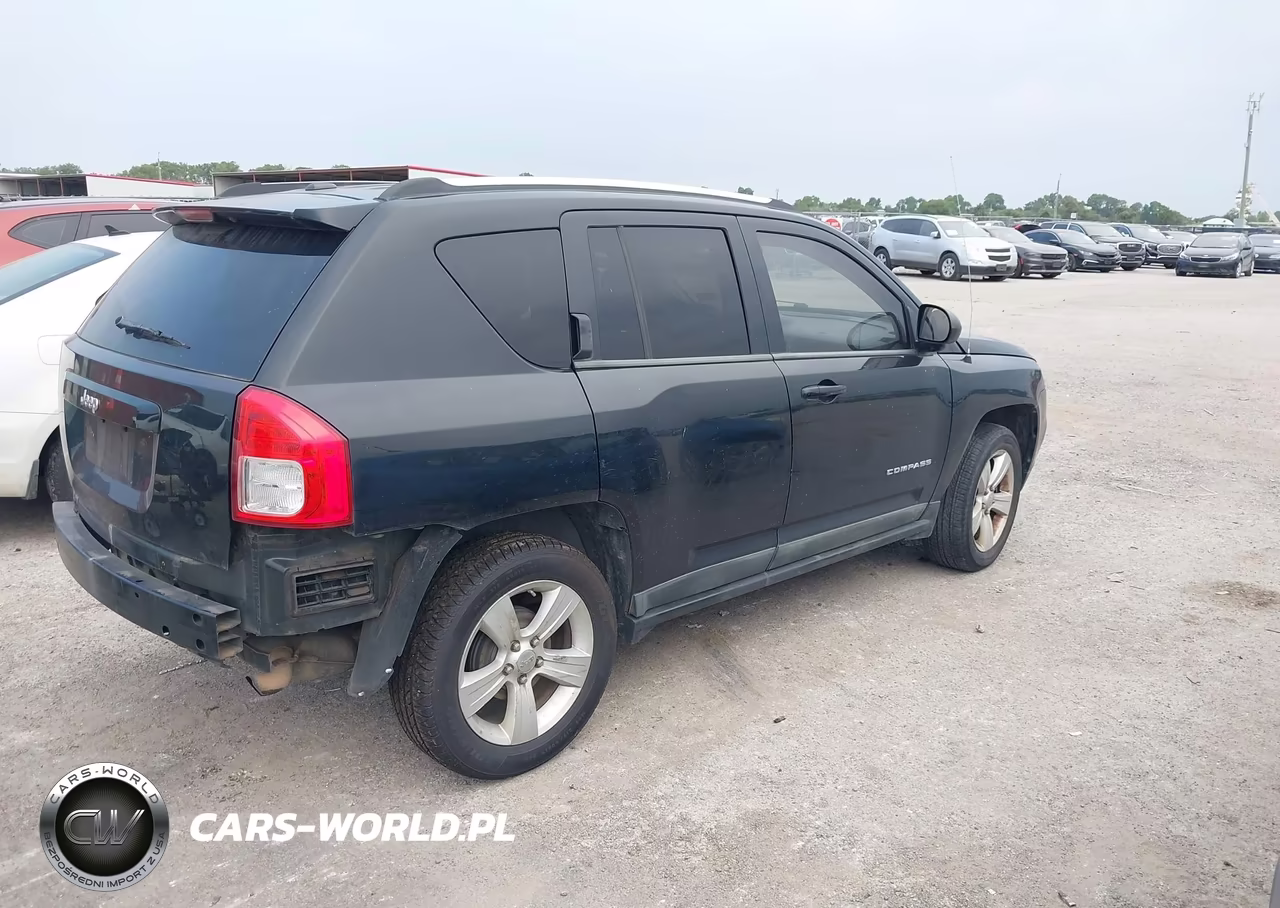 2011 Jeep Compass VIN:1J4NT1FA5BD208156 - 4