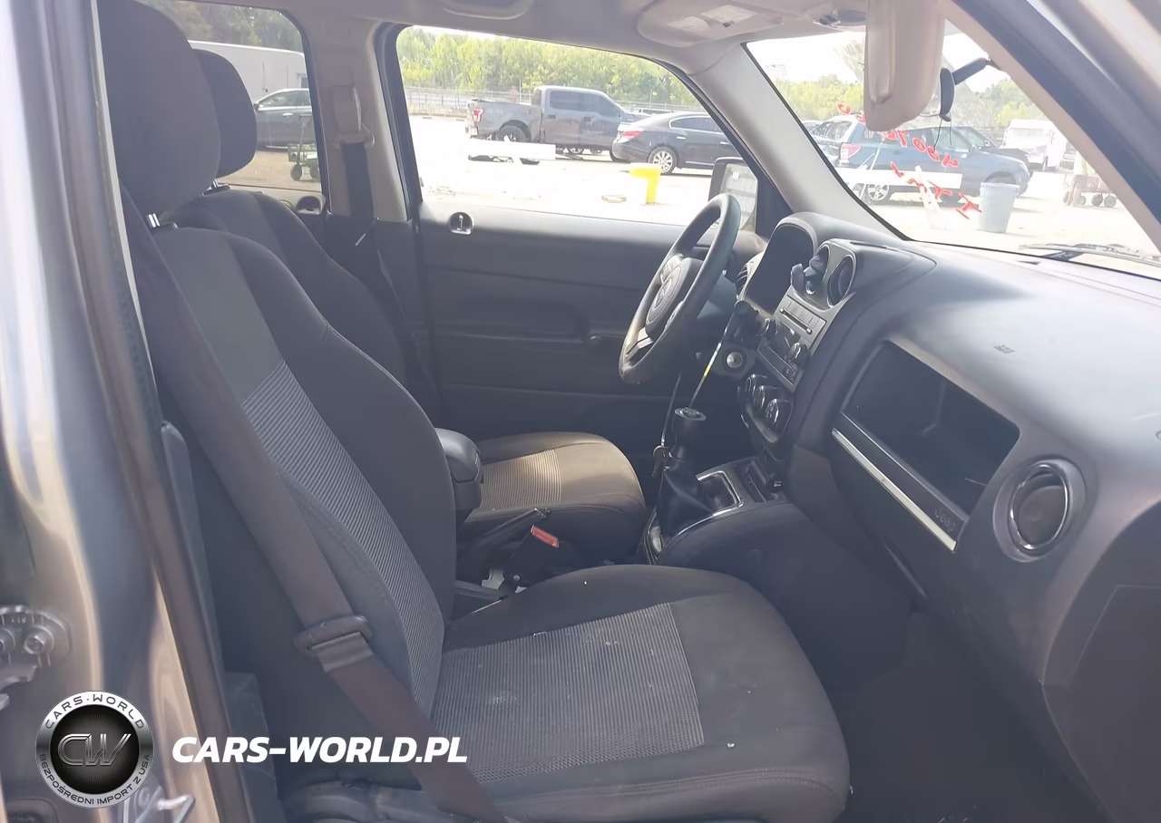 2015 Jeep Patriot Sport VIN:1C4NJPBA9FD368535 - 5