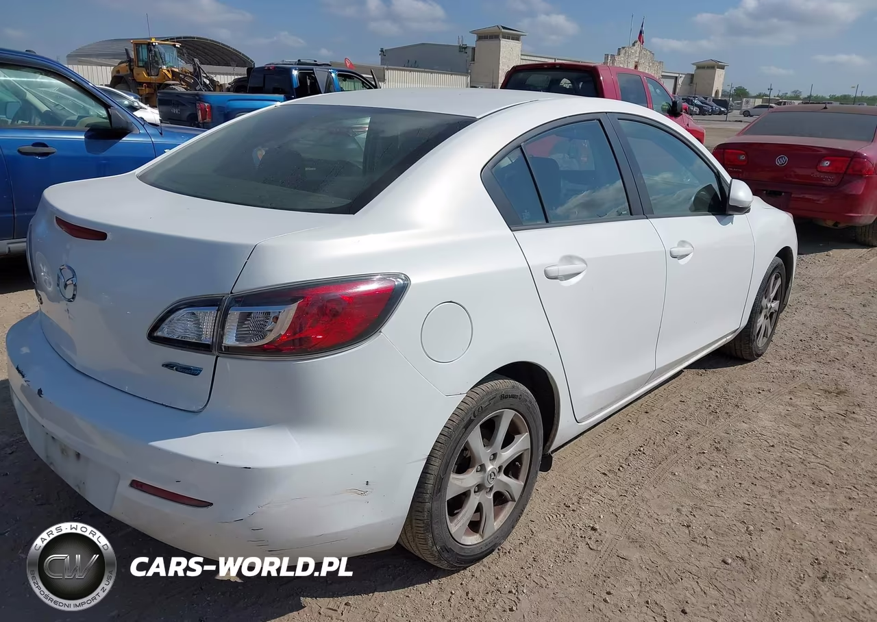 2013 Mazda Mazda3 I Sport VIN:JM1BL1U76D1729326 - 4