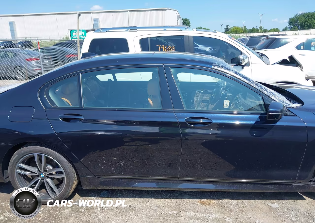 2021 BMW 750I xDrive VIN:WBA7U2C07MCG35375 - 13