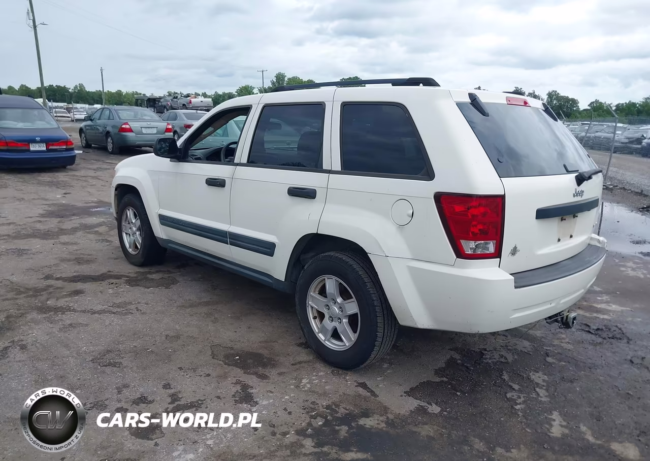 2005 Jeep Grand Cherokee Laredo VIN:1J4GS48K55C634068 - 3