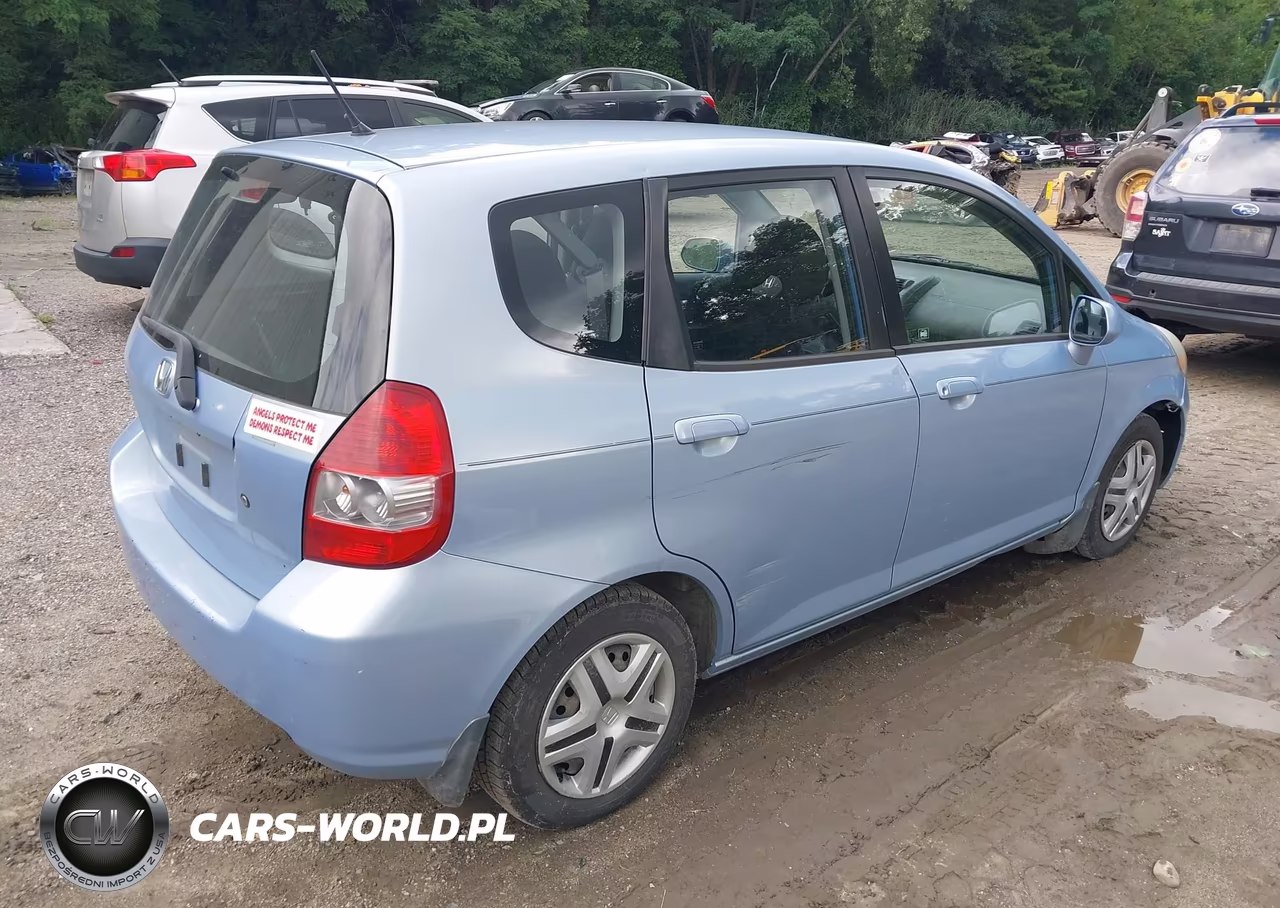 2008 Honda Fit VIN:JHMGD37438S027639 - 4