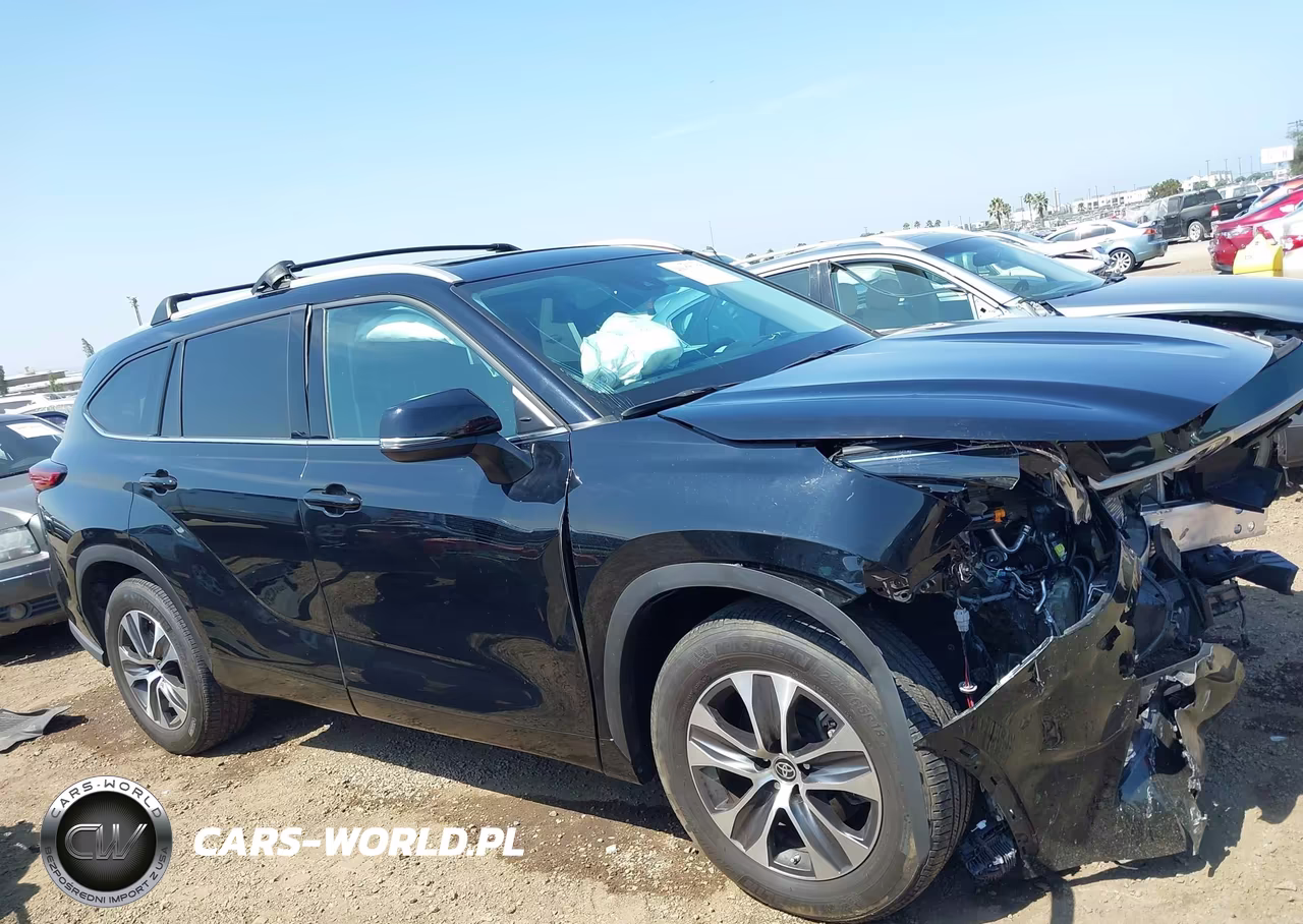 2022 Toyota Highlander Xle VIN:5TDHZRAH9NS550951 - 14