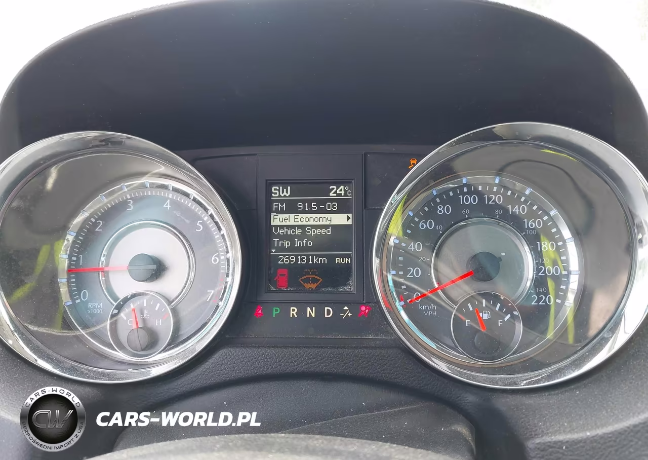 2014 Ford Mustang V6 VIN:1ZVBP8AM6E5261807 - 7