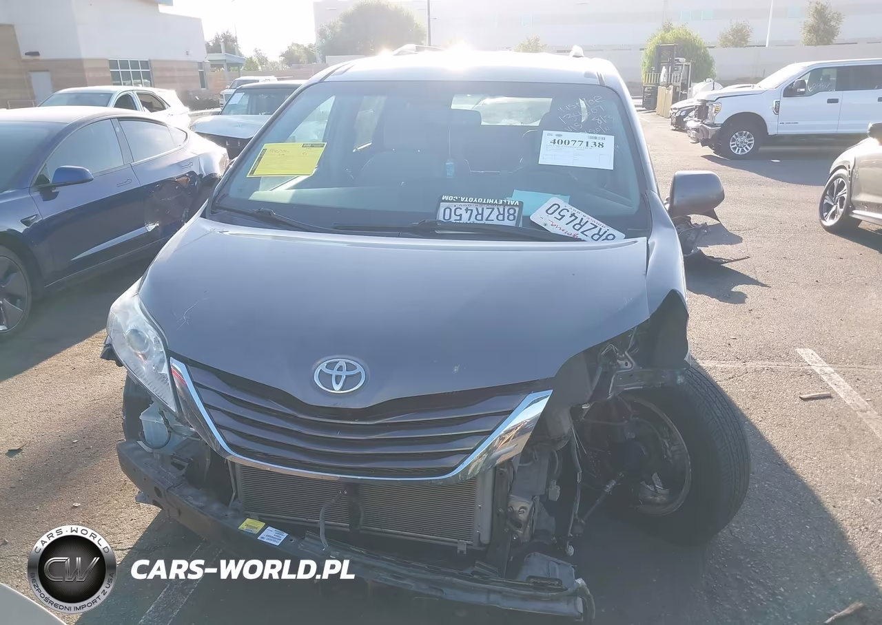 2017 Toyota Sienna Le 8 Passenger VIN:5TDKZ3DC9HS875414 - 13