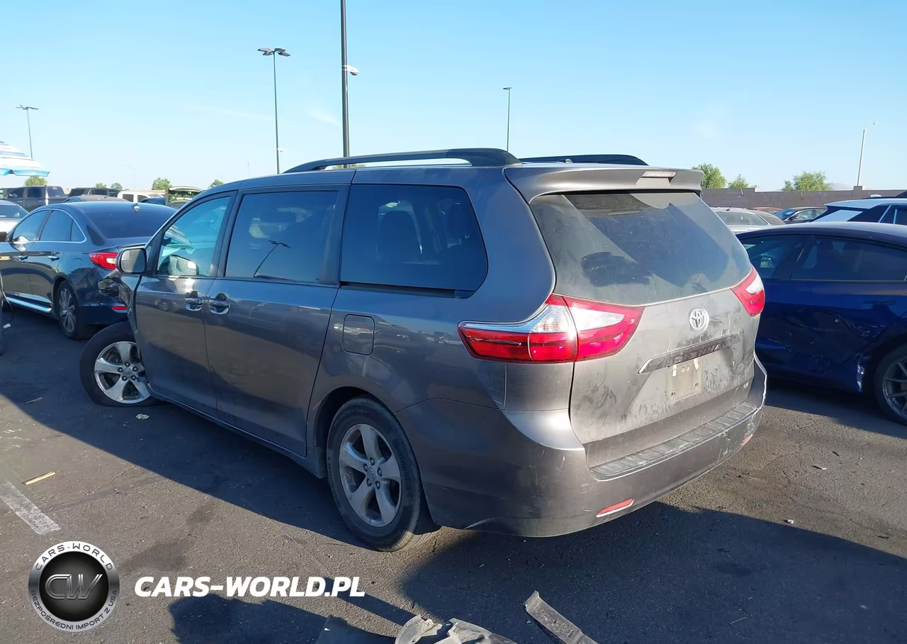 2017 Toyota Sienna Le 8 Passenger VIN:5TDKZ3DC9HS875414 - 15