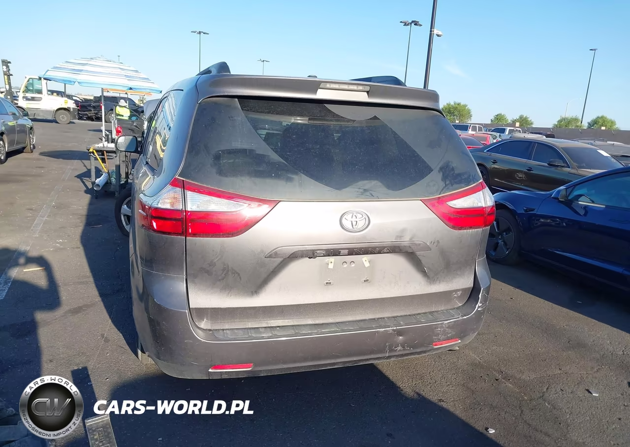 2017 Toyota Sienna Le 8 Passenger VIN:5TDKZ3DC9HS875414 - 17