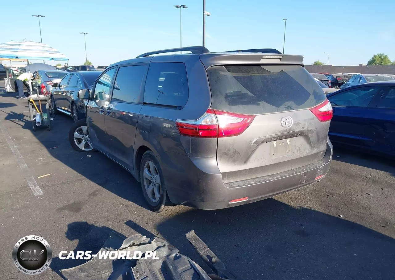 2017 Toyota Sienna Le 8 Passenger VIN:5TDKZ3DC9HS875414 - 3