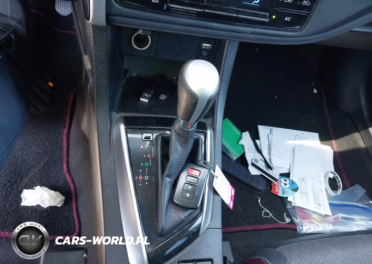 2017 Toyota Corolla Se Special Edition VIN:5YFBURHE1HP619709 - 11