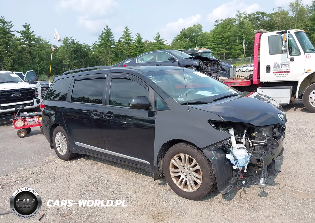 2014 Toyota Sienna Xle V6 8 Passenger