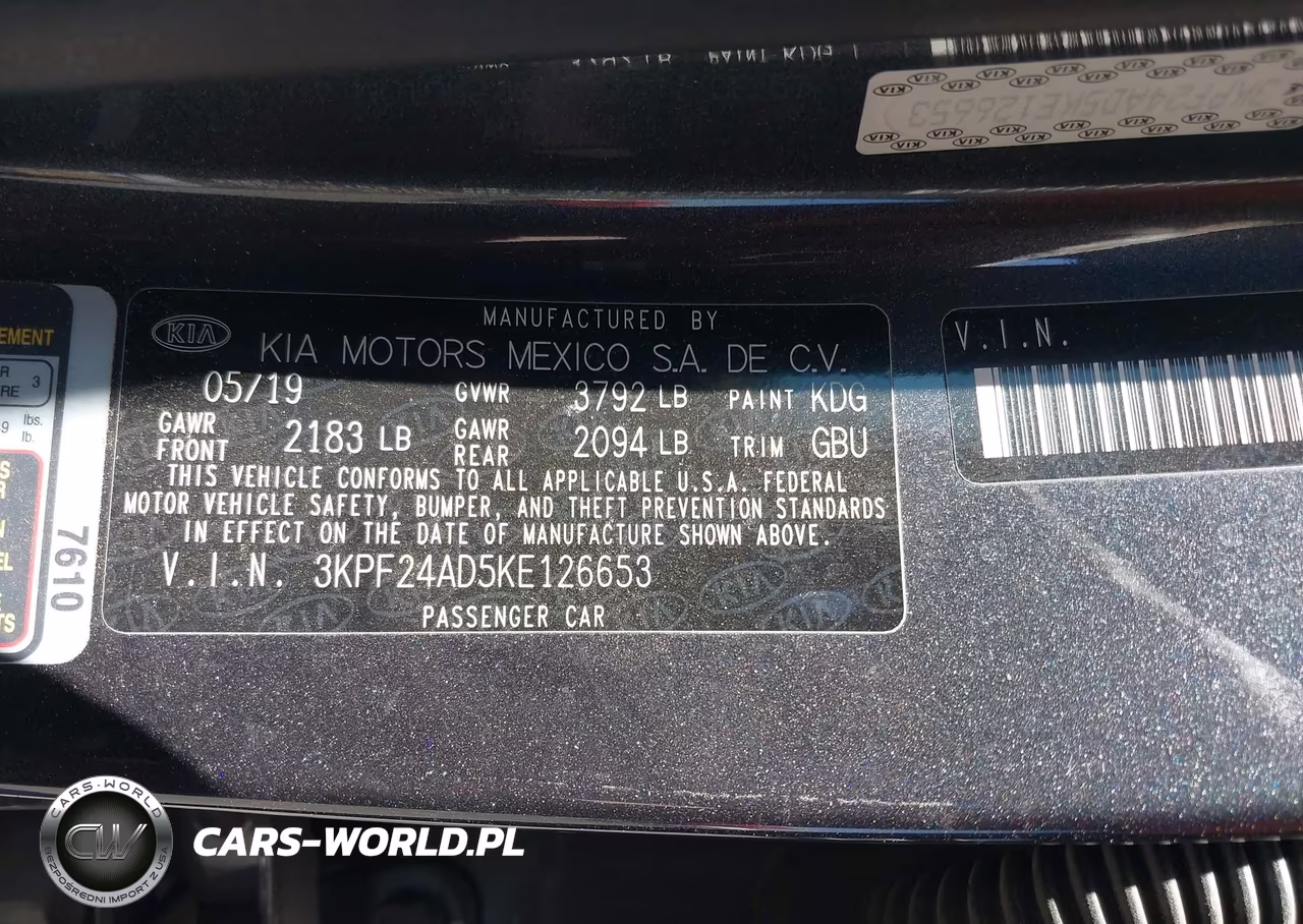 2019 Kia Forte Lxs VIN:3KPF24AD5KE126653 - 9