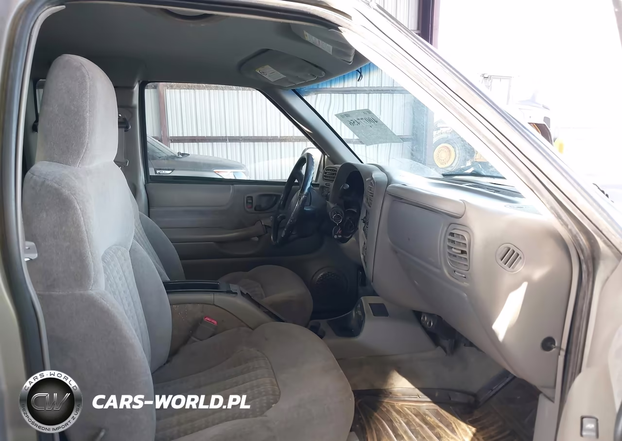 2002 Chevrolet S-10 Ls VIN:1GCCT19W628175553 - 5