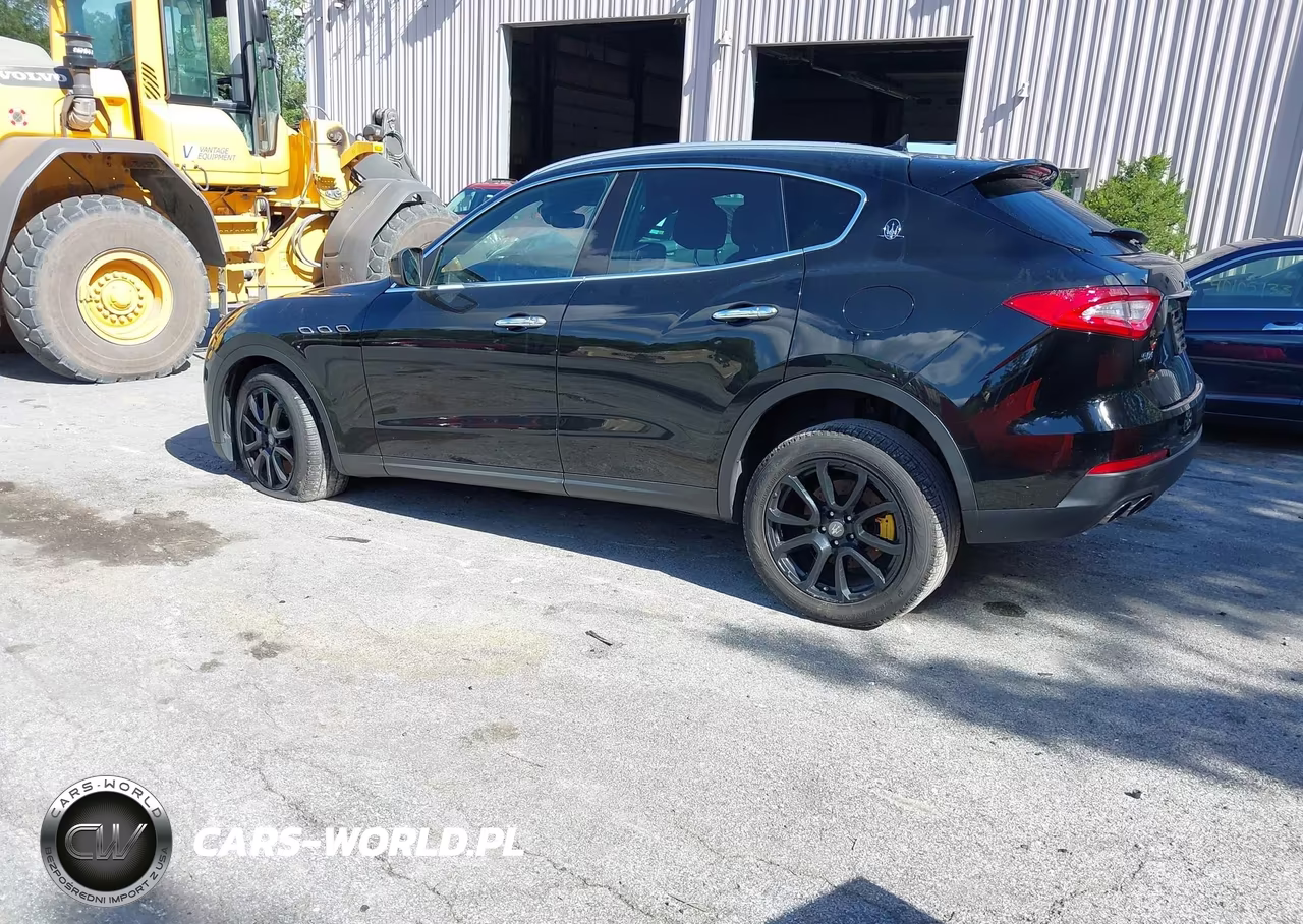 2018 Maserati Levante S VIN:ZN661YUA6JX279163 - 3
