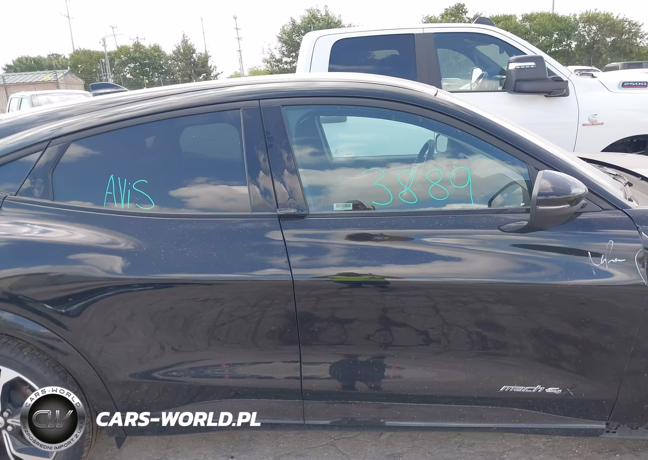 2023 Ford Mustang Mach-E Premium VIN:3FMTK3SU9PMA83407 - 14