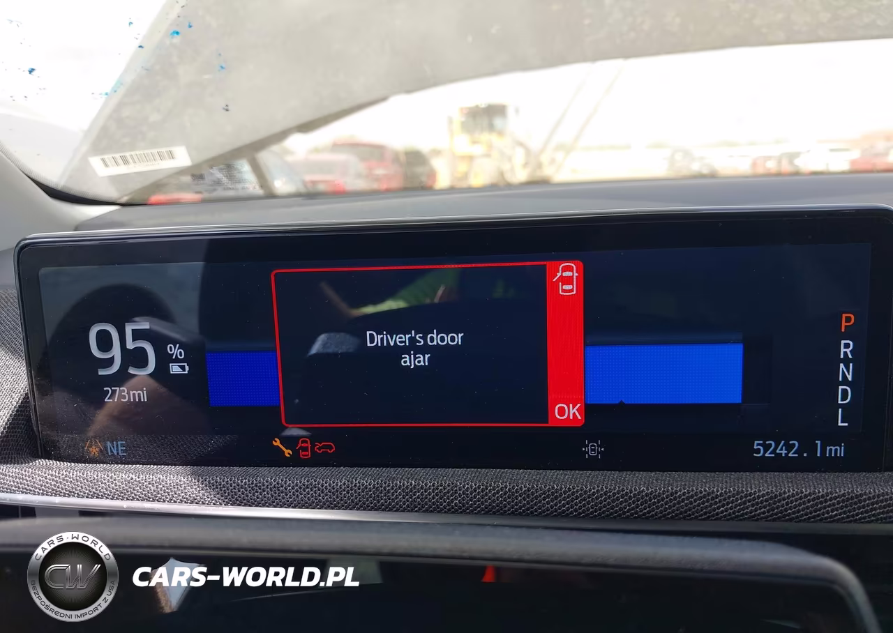2023 Ford Mustang Mach-E Premium VIN:3FMTK3SU9PMA83407 - 18
