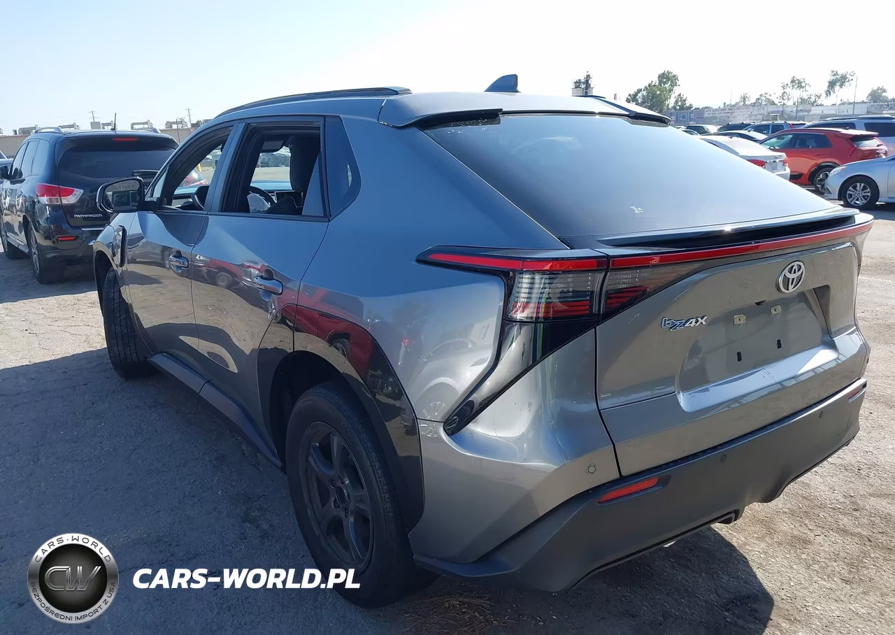 2023 Toyota Bz4X Xle VIN:JTMAAAAA5PA002328 - 3