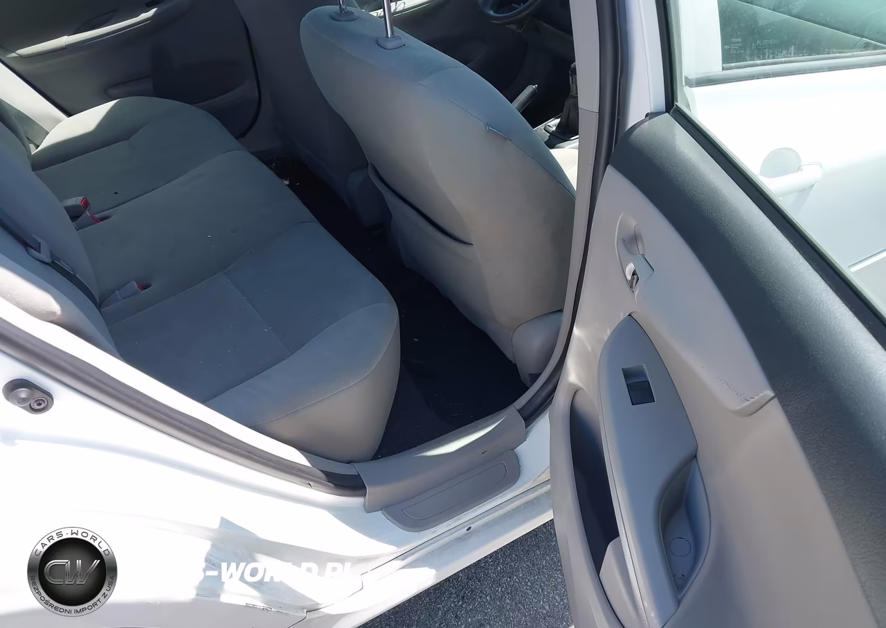 2017 Ford Transit-150 VIN:1FTYE1YM2HKA68365 - 8