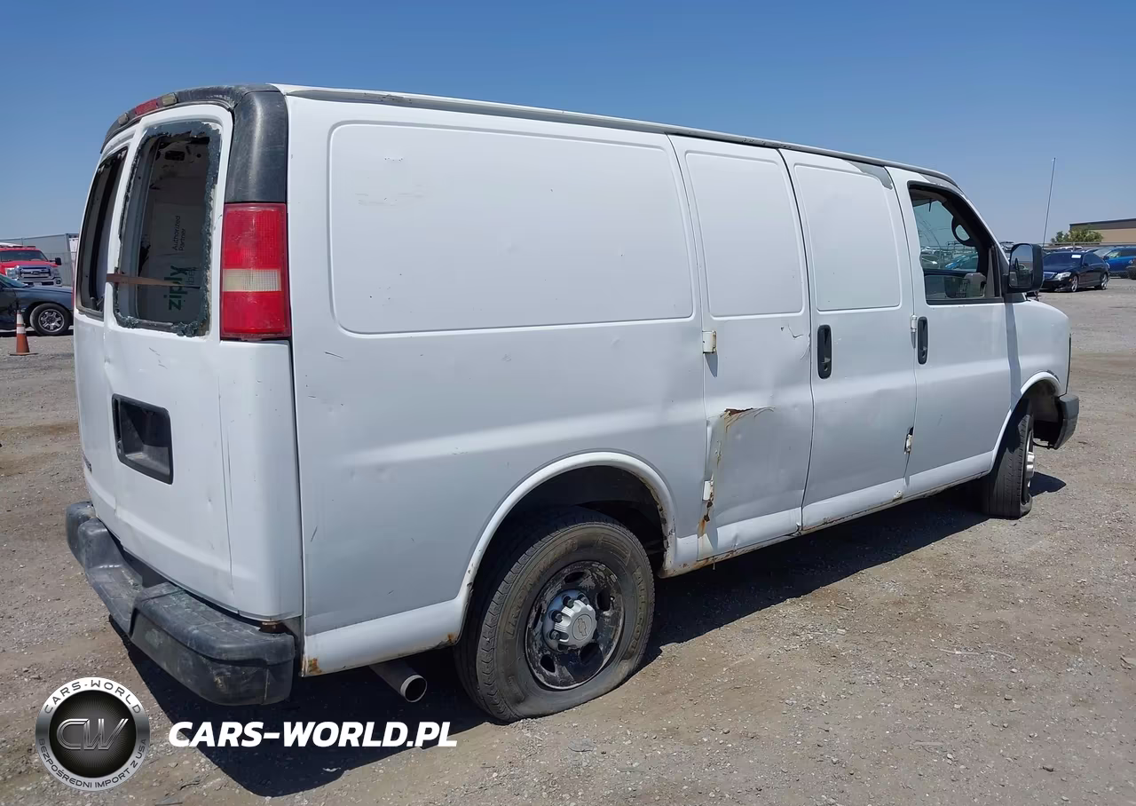 2007 Chevrolet Express Work Van VIN:1GCGG25V371148755 - 4