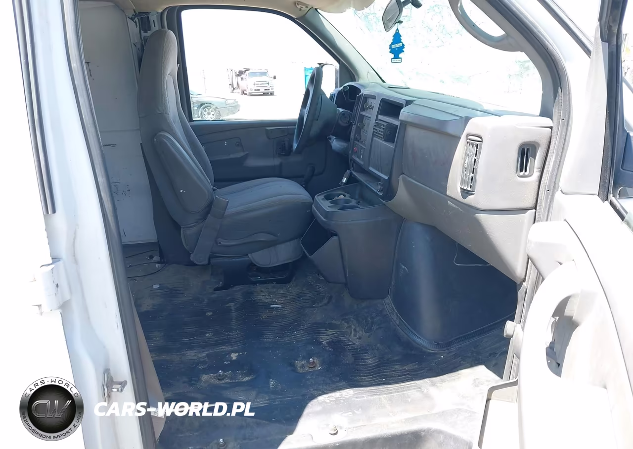 2007 Chevrolet Express Work Van VIN:1GCGG25V371148755 - 5