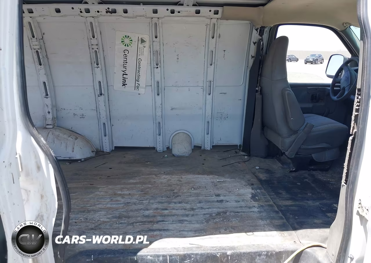 2007 Chevrolet Express Work Van VIN:1GCGG25V371148755 - 8