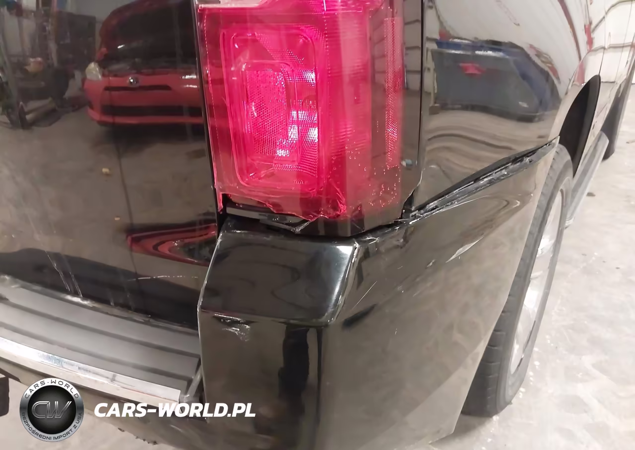2016 Chevrolet Tahoe Ltz VIN:1GNSKCKC3GR390875 - 19