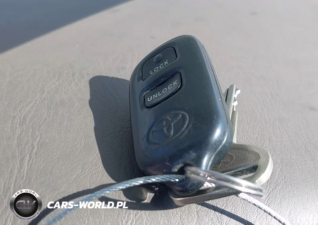 2000 Toyota Camry Le VIN:JT2BG28K3Y0427361 - 11