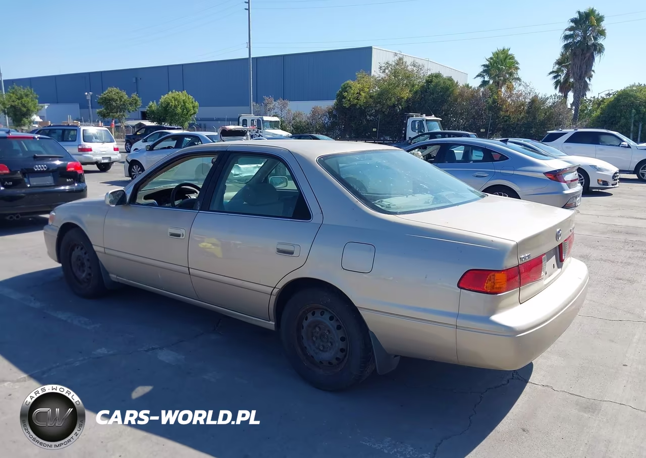 2000 Toyota Camry Le VIN:JT2BG28K3Y0427361 - 3