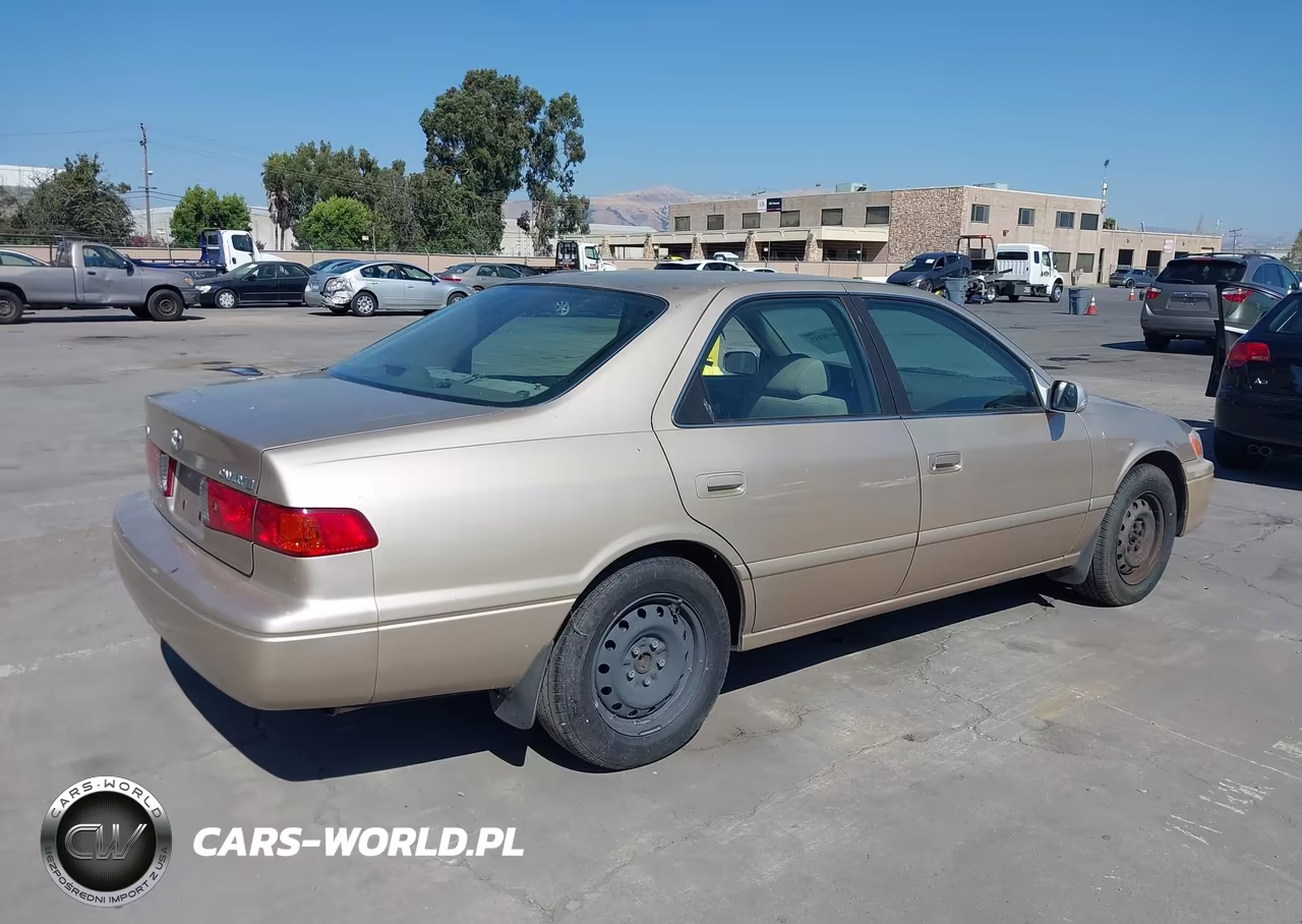 2000 Toyota Camry Le VIN:JT2BG28K3Y0427361 - 4