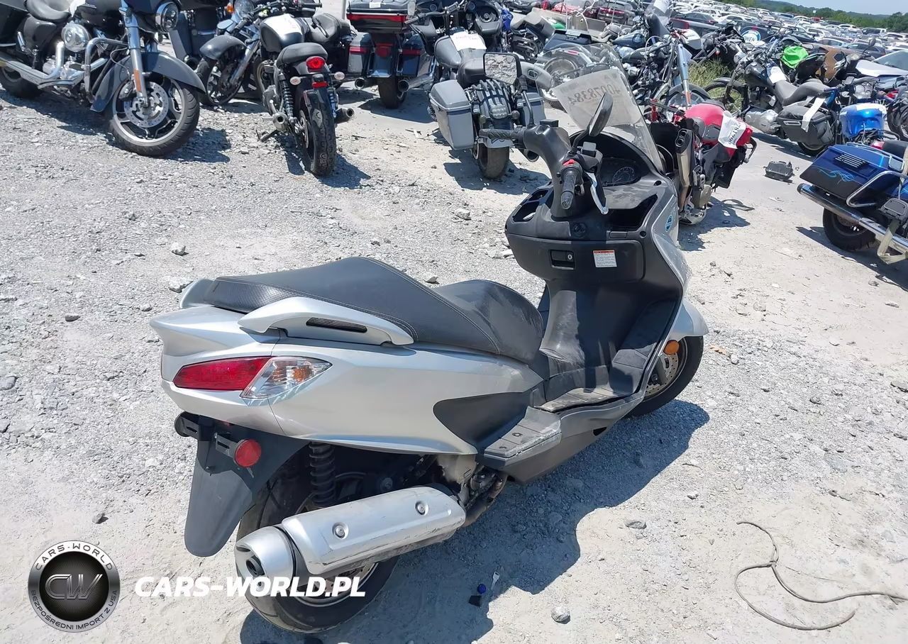 2014 Suzuki Uh200 VIN:MLCCH41A3E1600844 - 4
