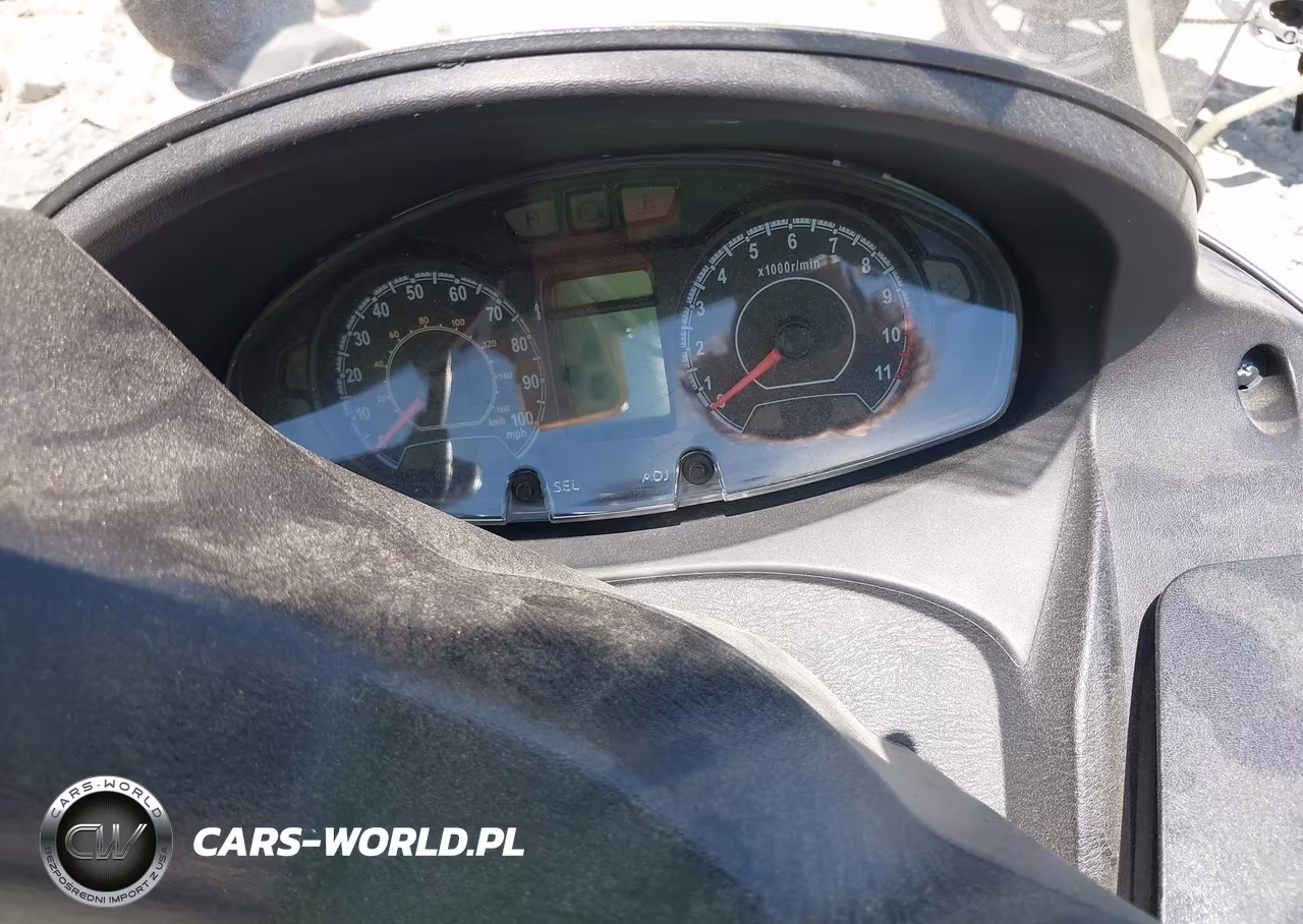 2014 Suzuki Uh200 VIN:MLCCH41A3E1600844 - 7