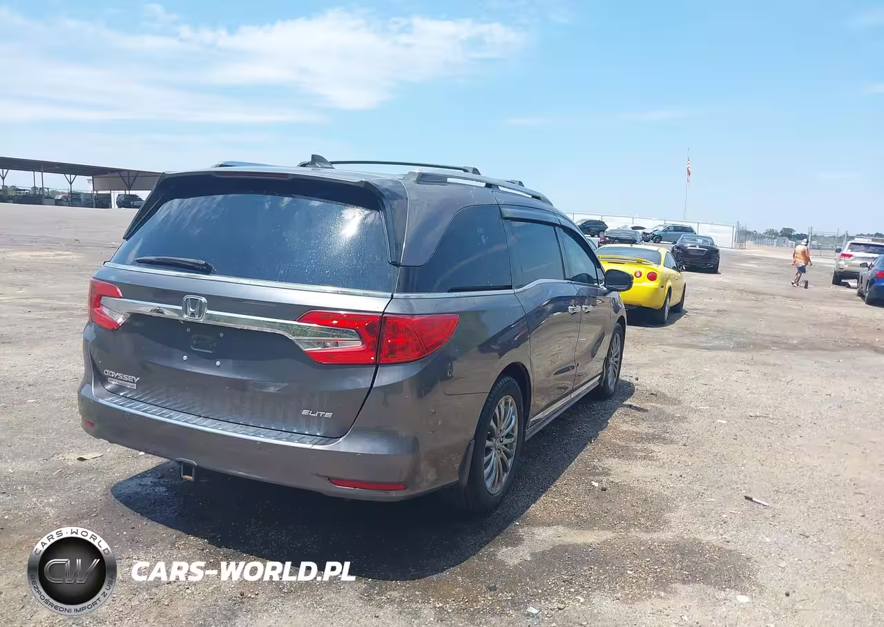 2020 Honda Odyssey Elite VIN:5FNRL6H93LB002769 - 4