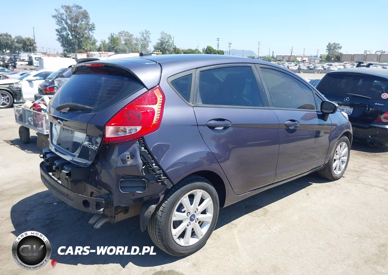 2012 Ford Fiesta Se VIN:3FADP4EJ5CM183053 - 4