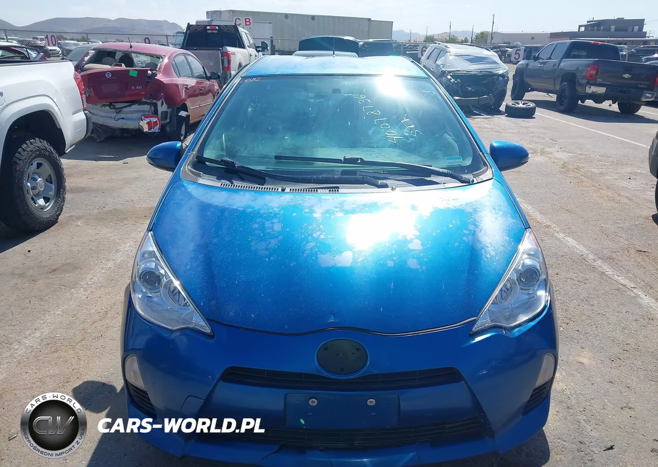 2013 Toyota Prius C One VIN:JTDKDTB33D1532607 - 12