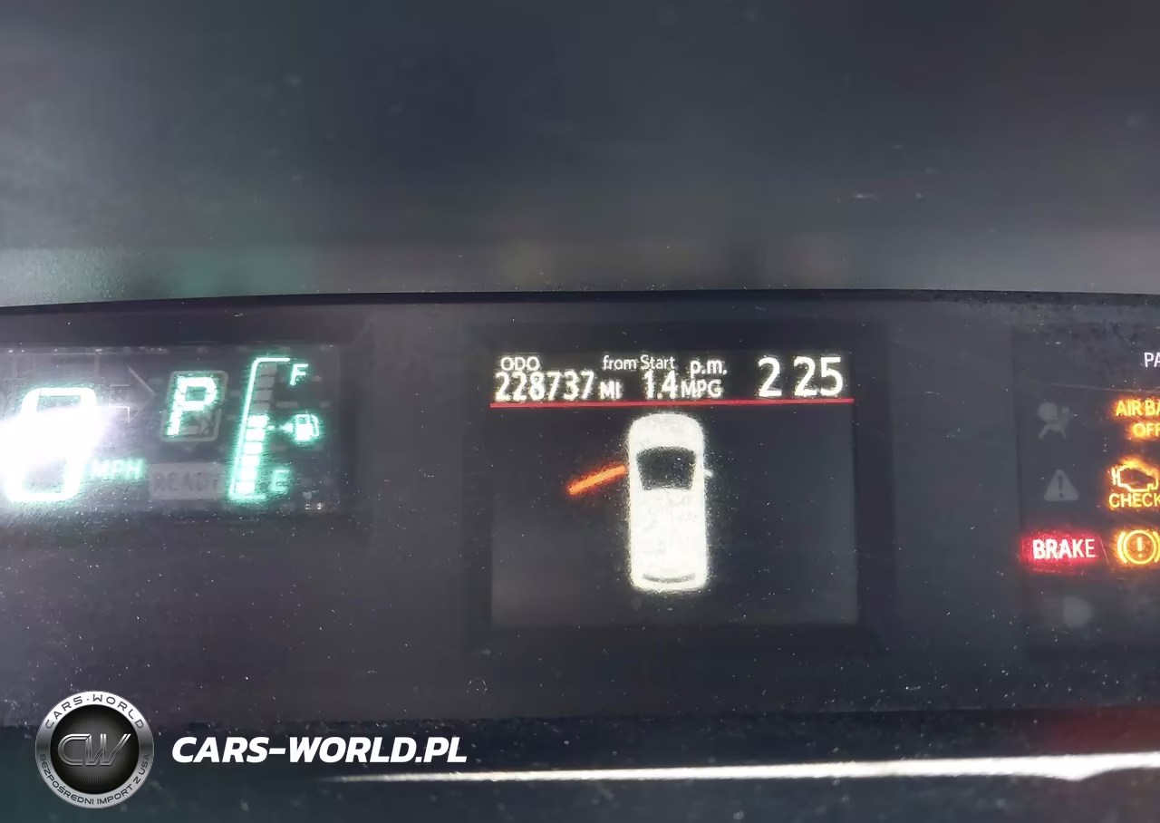 2013 Toyota Prius C One VIN:JTDKDTB33D1532607 - 15