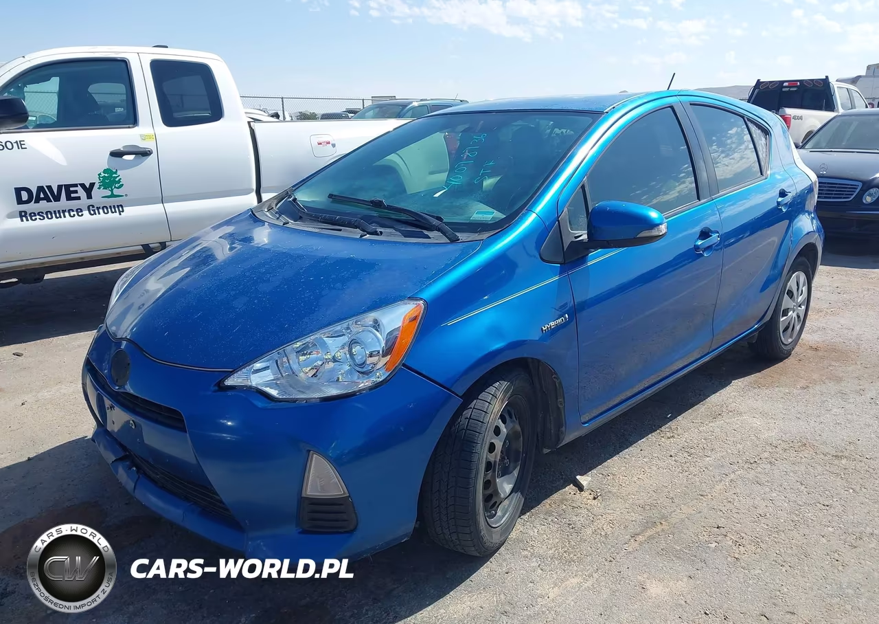 2013 Toyota Prius C One VIN:JTDKDTB33D1532607 - 2
