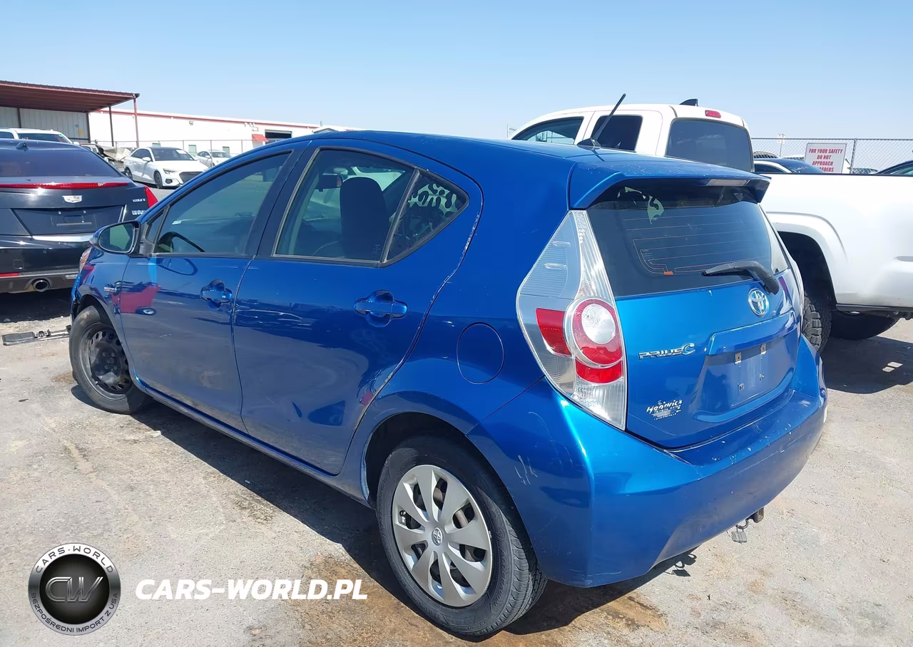 2013 Toyota Prius C One VIN:JTDKDTB33D1532607 - 3