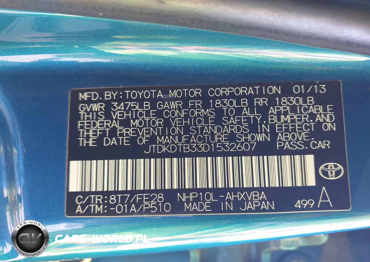 2013 Toyota Prius C One VIN:JTDKDTB33D1532607 - 9