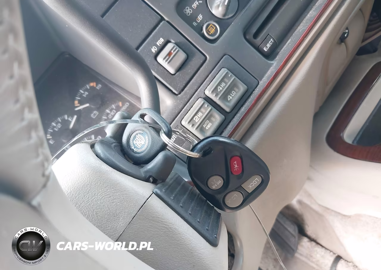 2000 Cadillac Escalade Standard VIN:1GYEK63R9YR230179 - 11