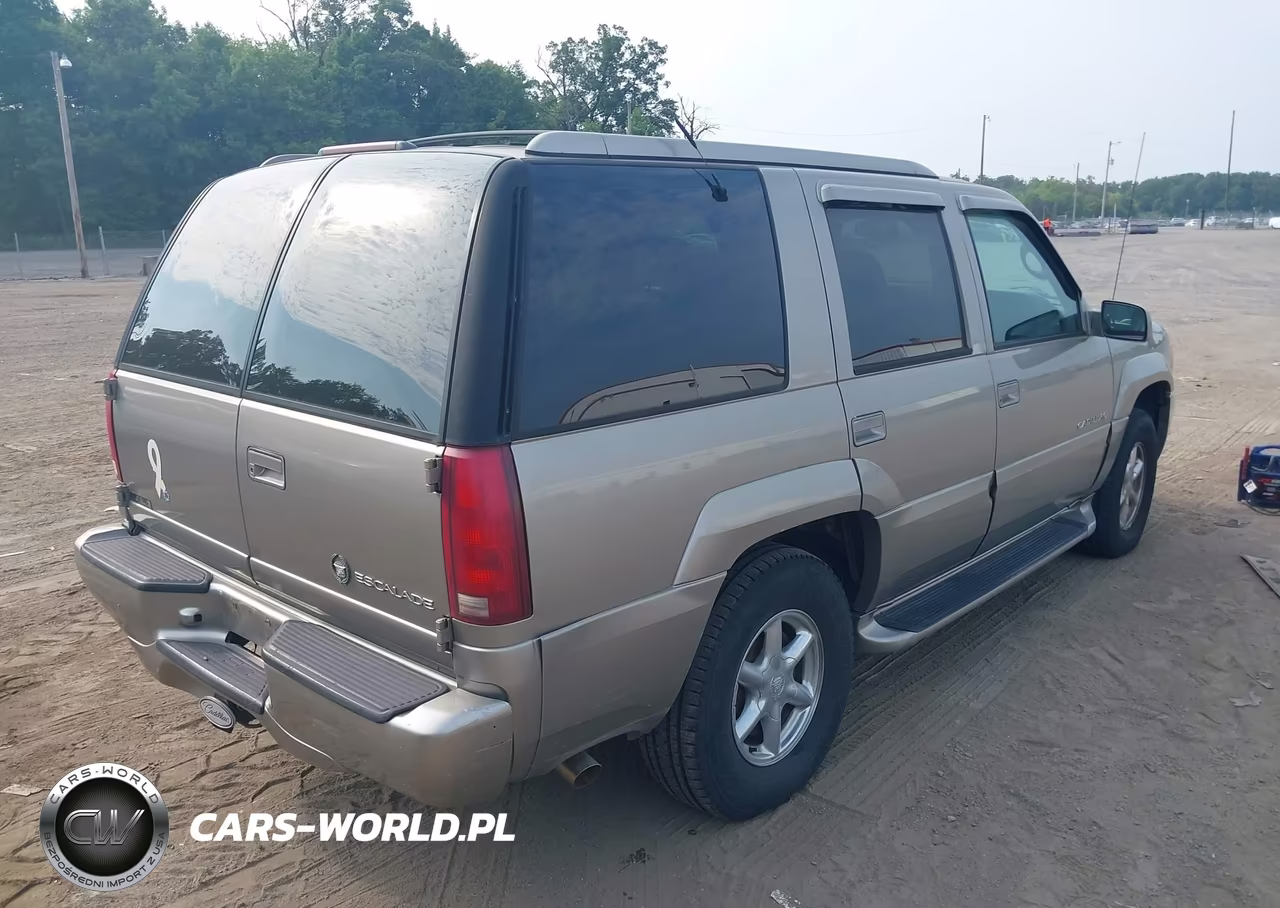 2000 Cadillac Escalade Standard VIN:1GYEK63R9YR230179 - 4