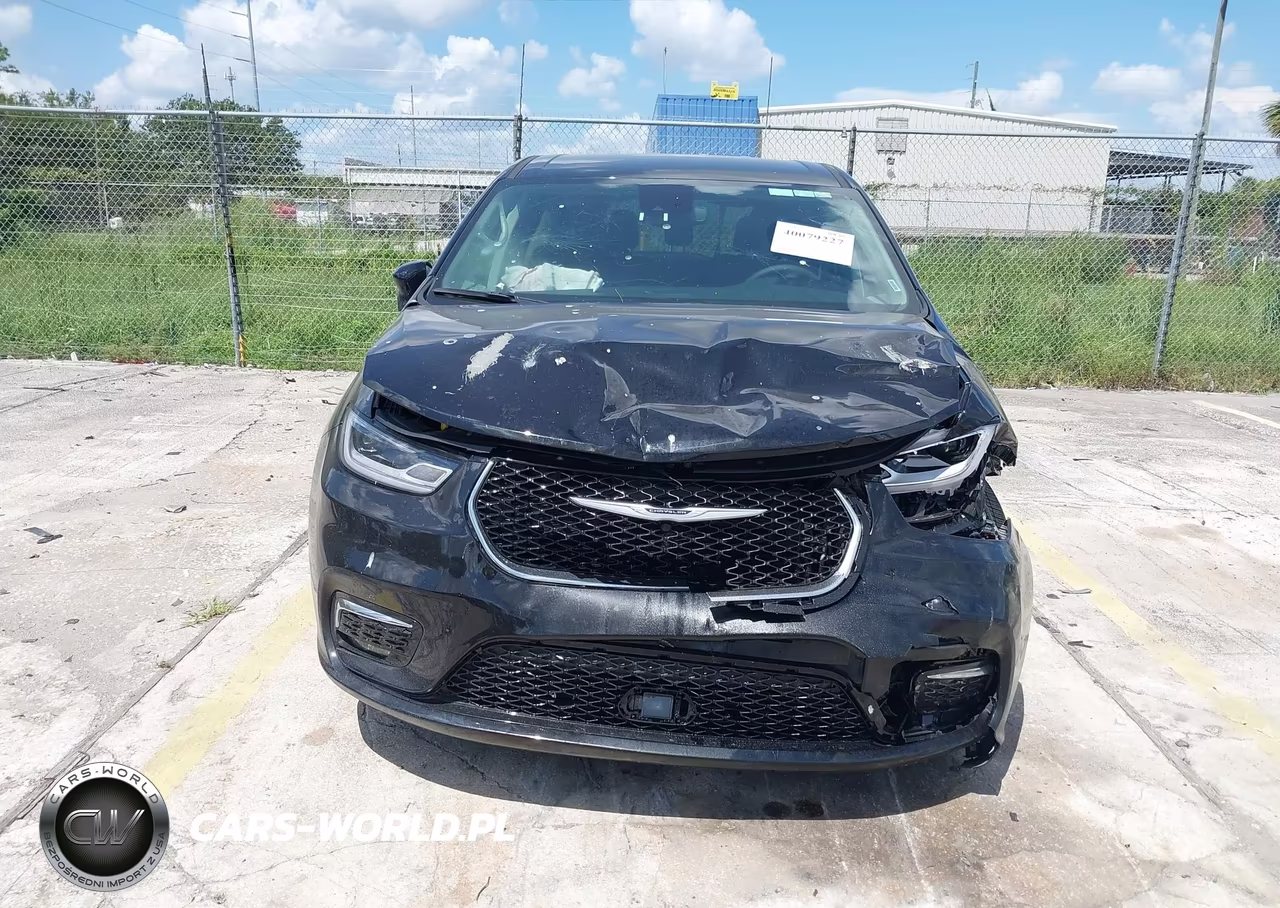 2024 Chrysler Pacifica Touring L VIN:2C4RC1BG9RR128495 - 11