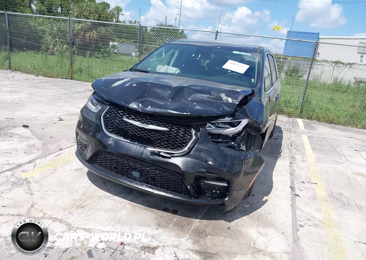 2024 Chrysler Pacifica Touring L VIN:2C4RC1BG9RR128495 - 6