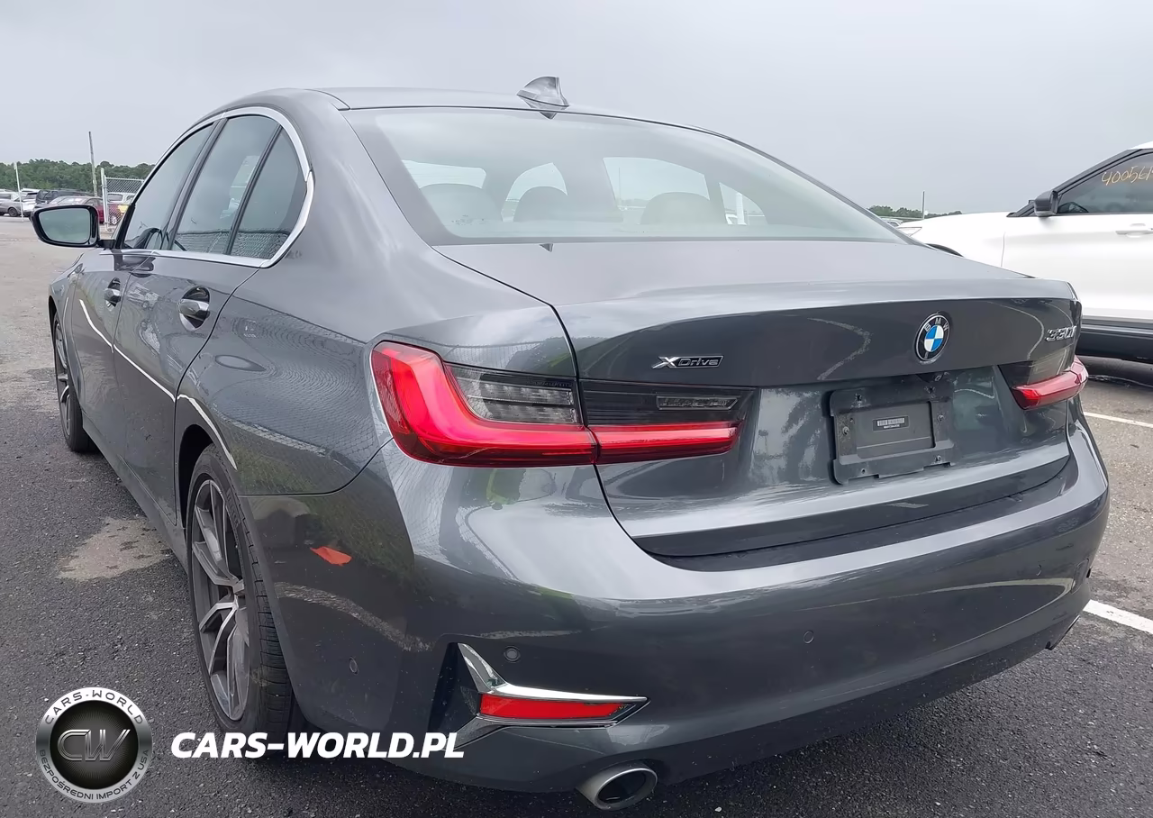 2019 BMW 330I xDrive VIN:WBA5R7C59KAJ87292 - 3
