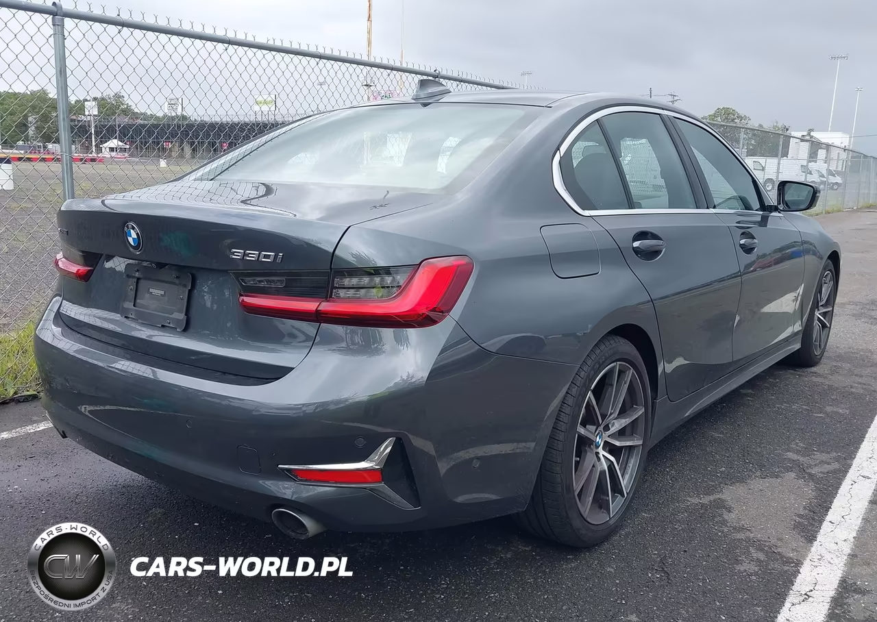 2019 BMW 330I xDrive VIN:WBA5R7C59KAJ87292 - 4