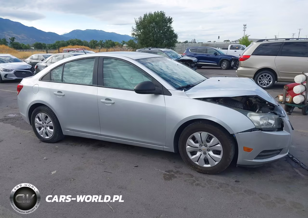 2013 Chevrolet Cruze Ls Auto VIN:1G1PA5SH9D7251990 - 13