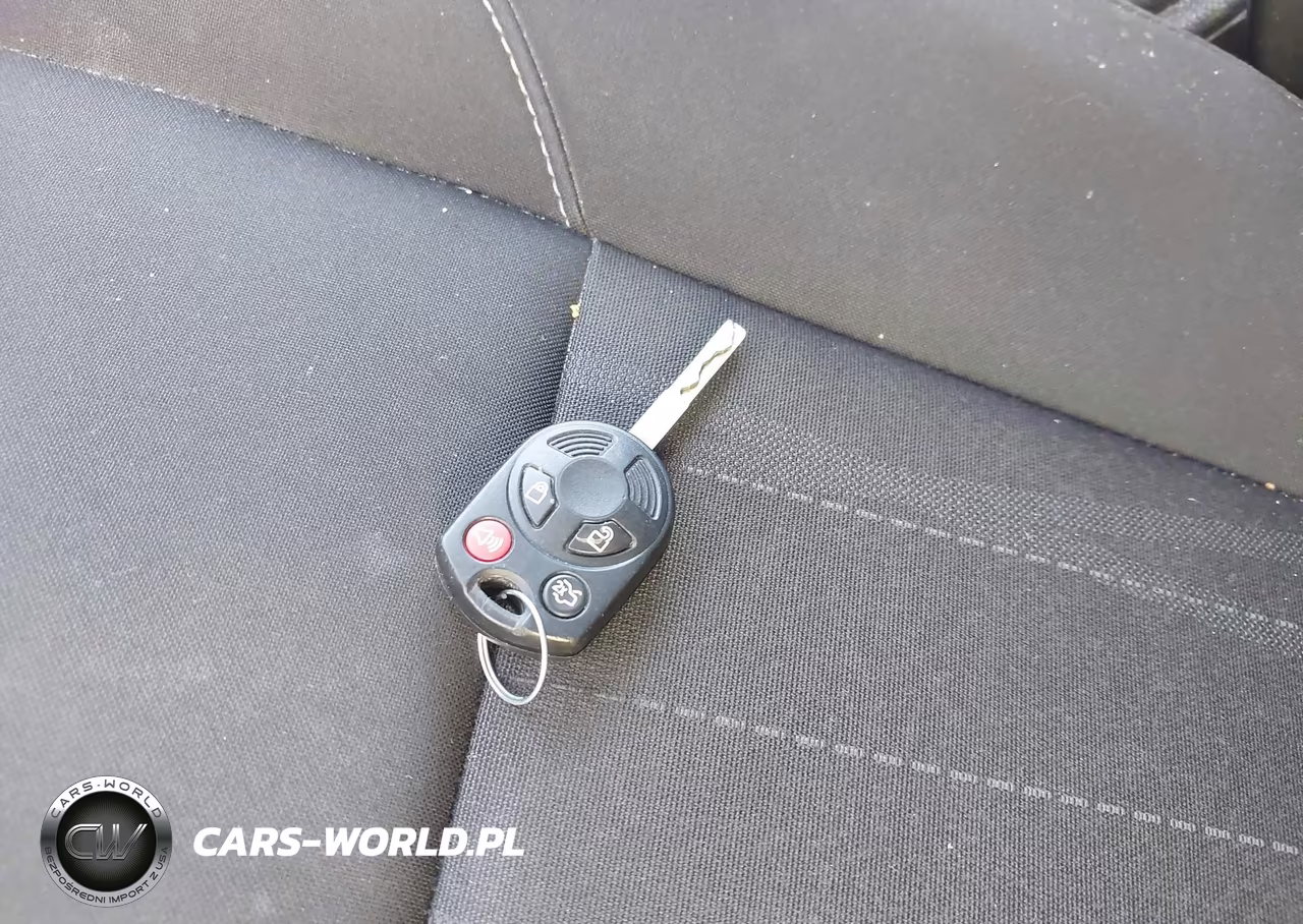 INFINITI Q50 BASE VIN:JN1BV7AR0FM414691 - 11