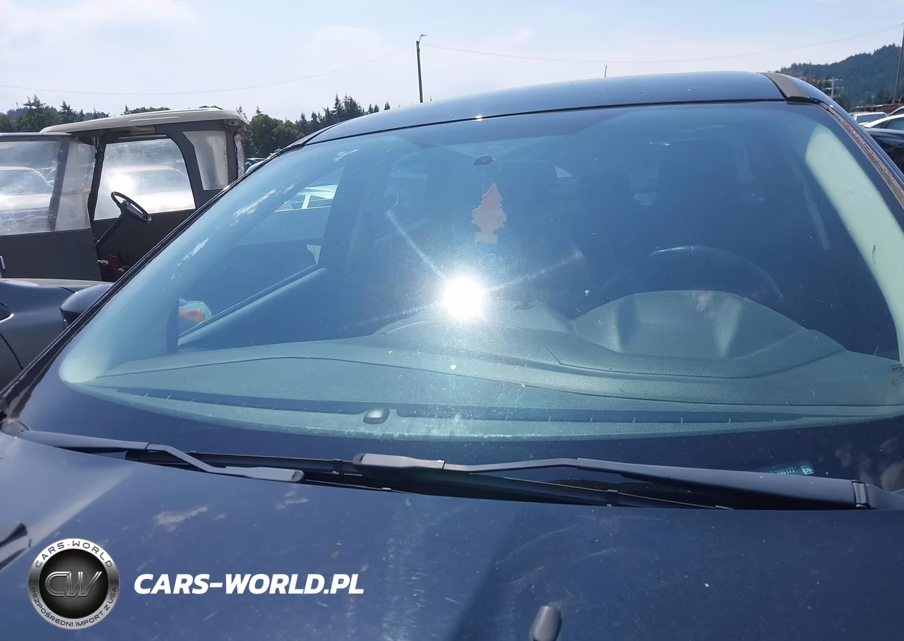 INFINITI Q50 BASE VIN:JN1BV7AR0FM414691 - 17