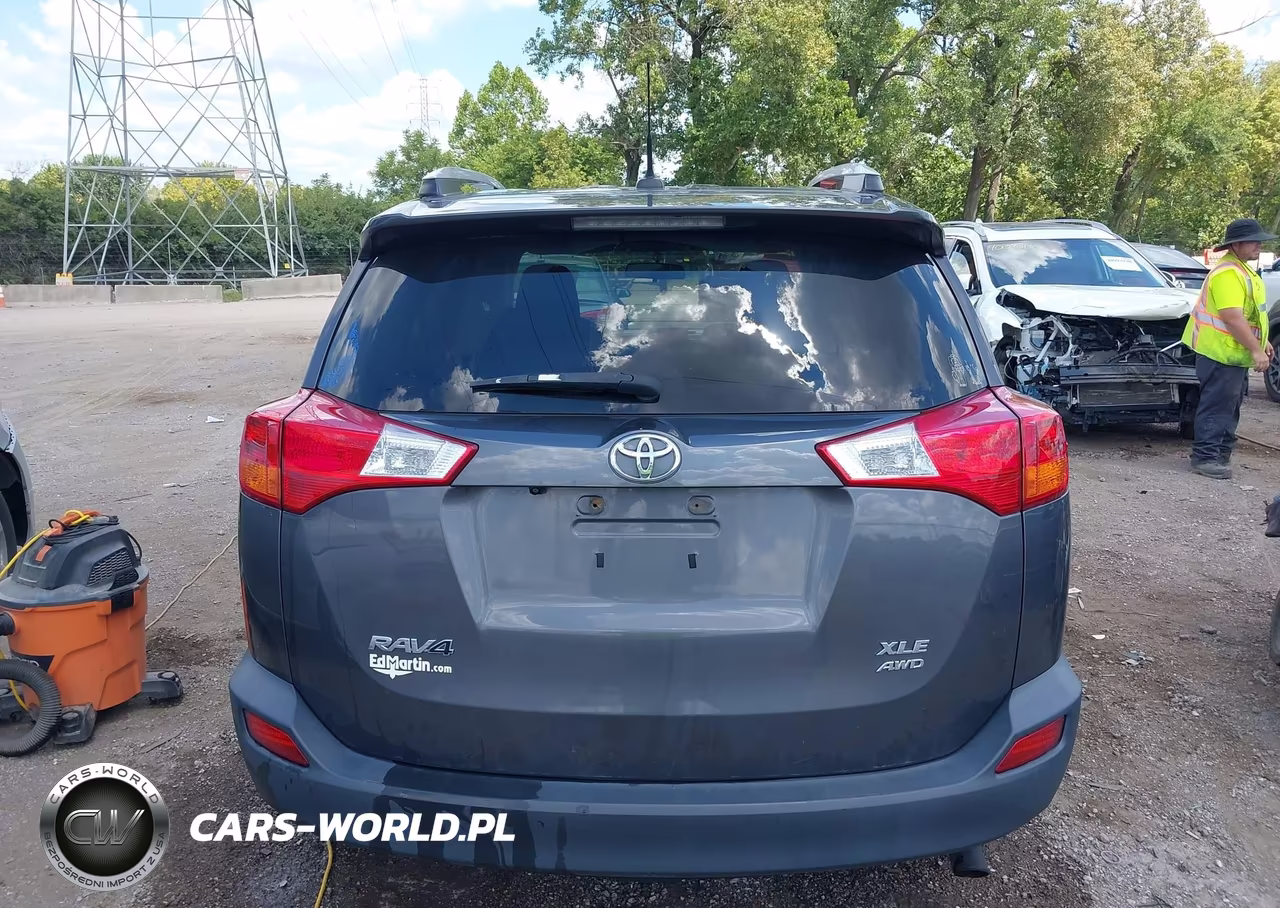 2015 Toyota Rav4 Xle VIN:2T3RFREV5FW309885 - 16