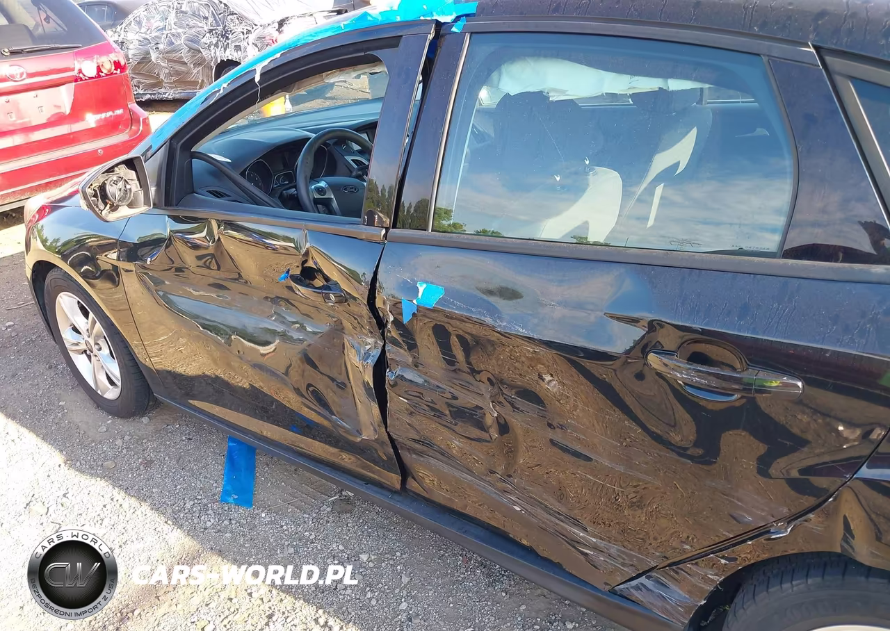 2014 Ford Focus Se VIN:1FADP3F28EL245468 - 6